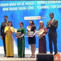 Chung minh - P'PHĂNG - NỮ HOÀNG GẤC P'PHĂNG - SẢN PHẨM TỪ QUẢ GẤC